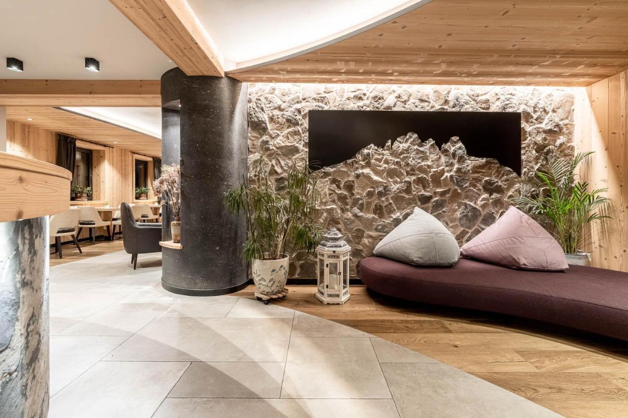 Bed and Breakfast Garni Letizia Campitello di Fassa Exterior foto