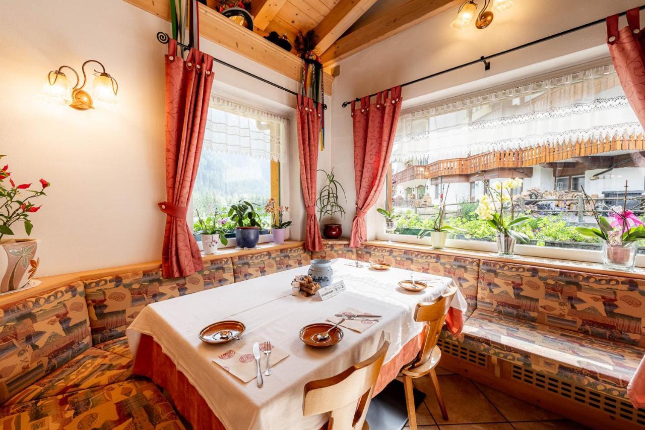 Bed and Breakfast Garni Letizia Campitello di Fassa Exterior foto