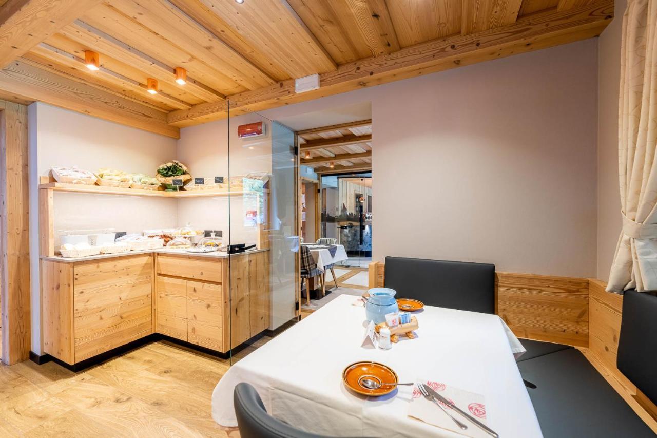 Bed and Breakfast Garni Letizia Campitello di Fassa Exterior foto